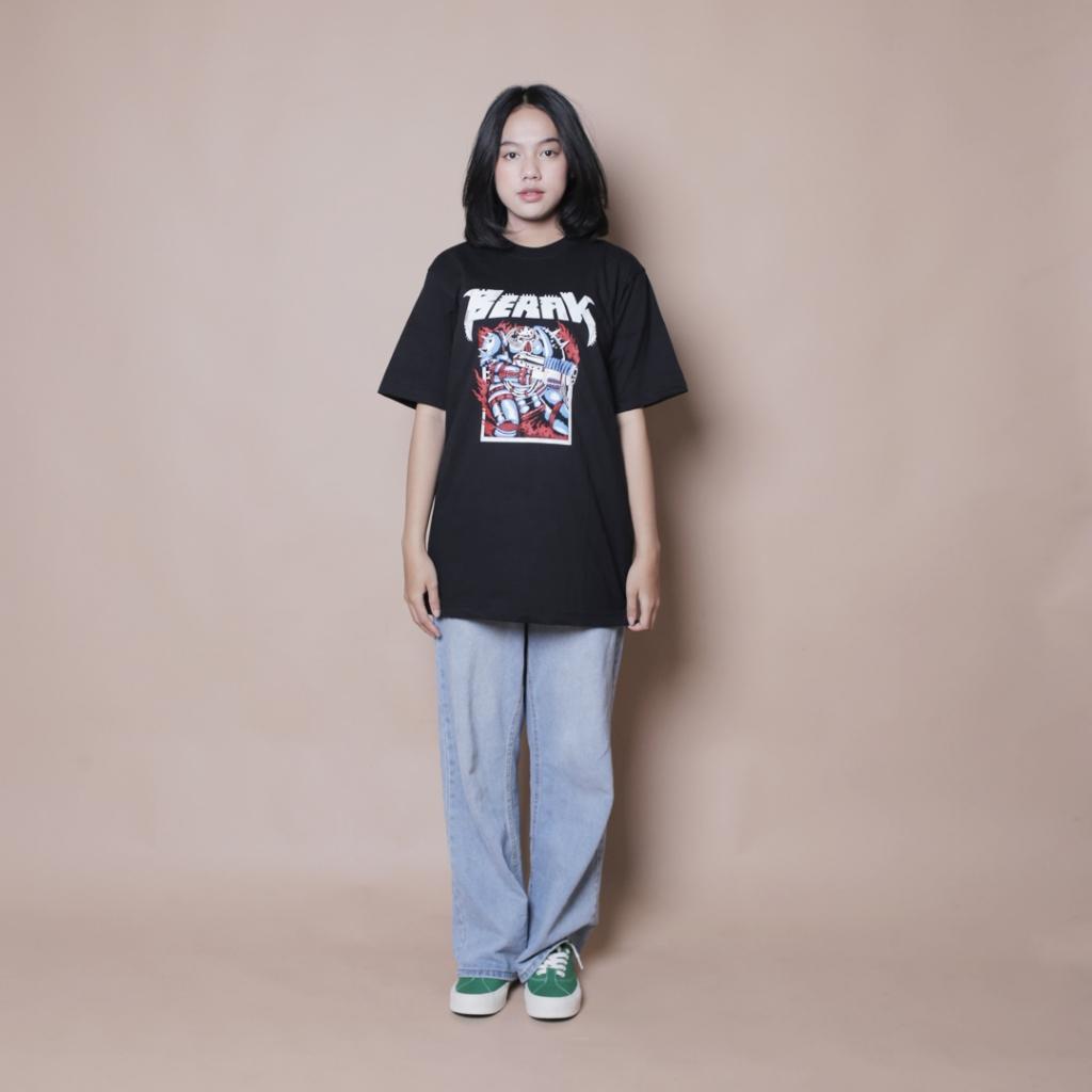 Hitam Berak 9420 Black Sleeve Graphic Tee